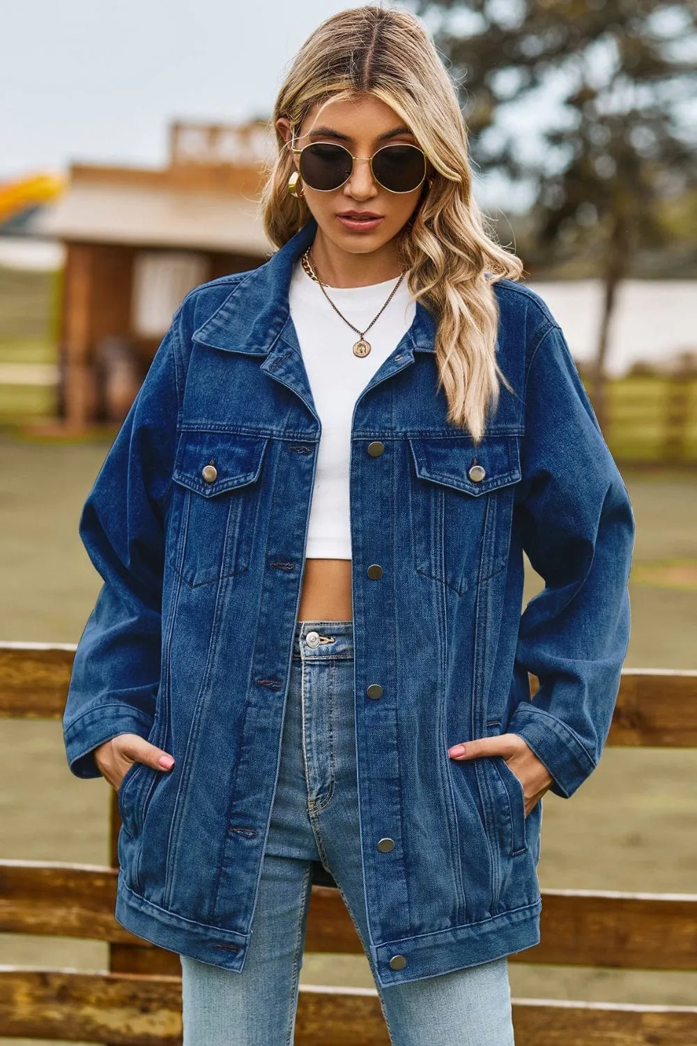 Chic Denim Collar Icon
