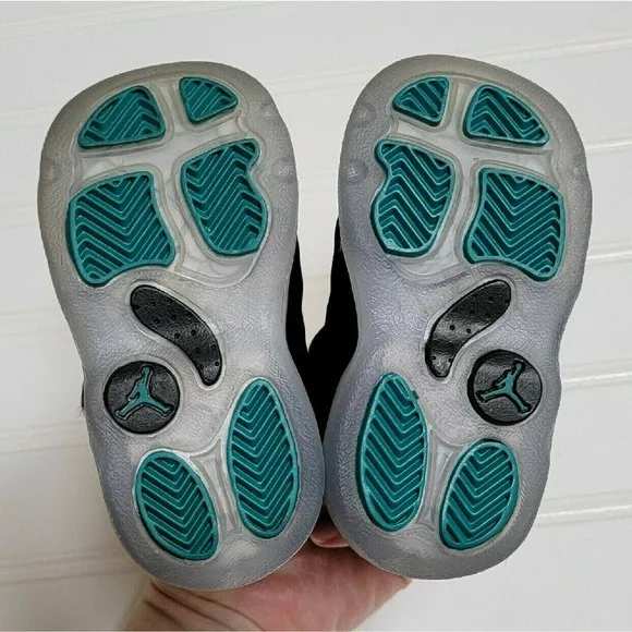Jordan Jumpman Team 2 Sneakers