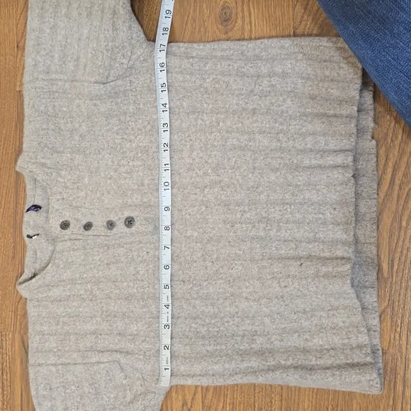 VTG PATAGONIA WOOL HENLEY SWEATER 1/4 Button Tan